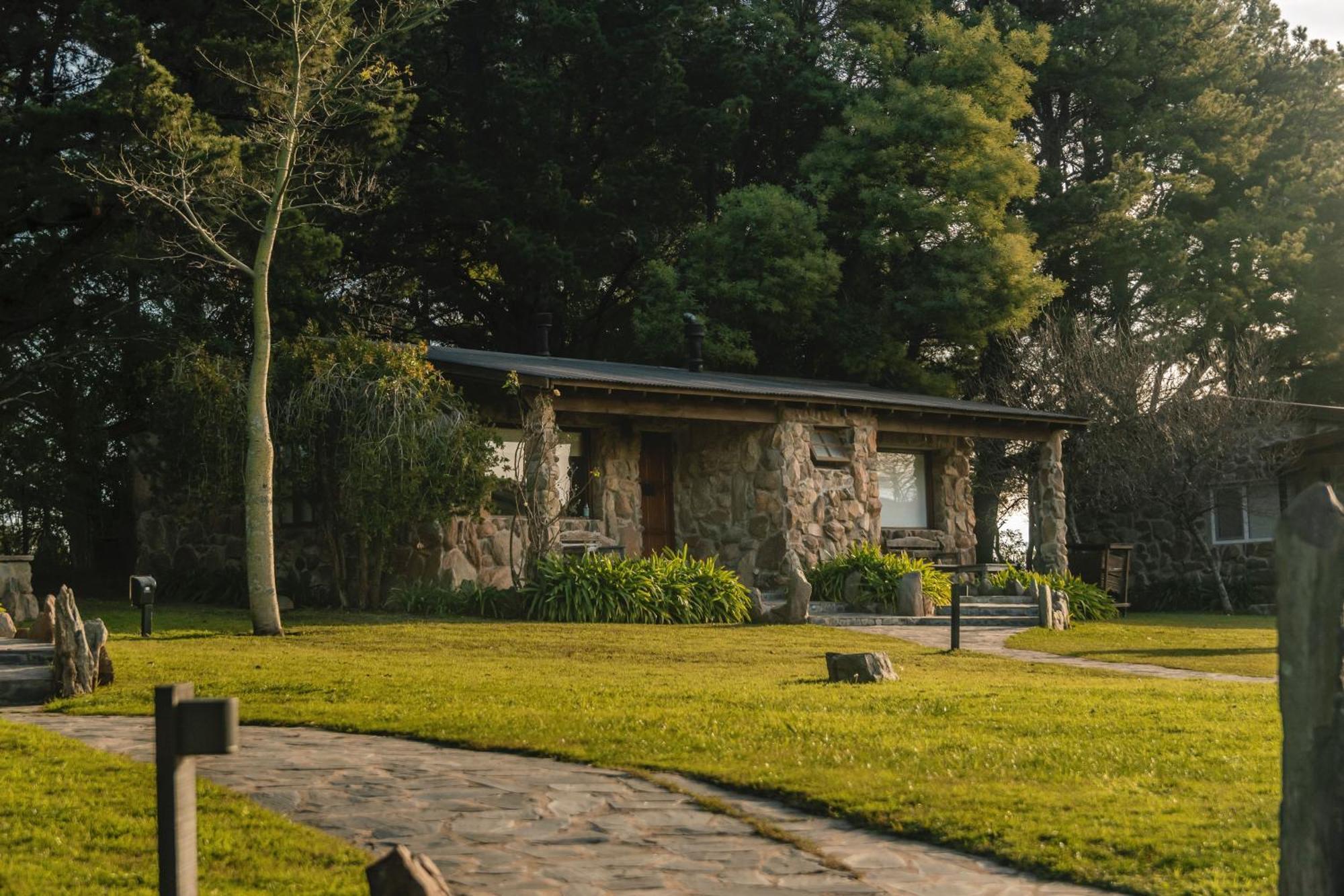 Hostería&Spa De La Cascada Tandil Exterior foto
